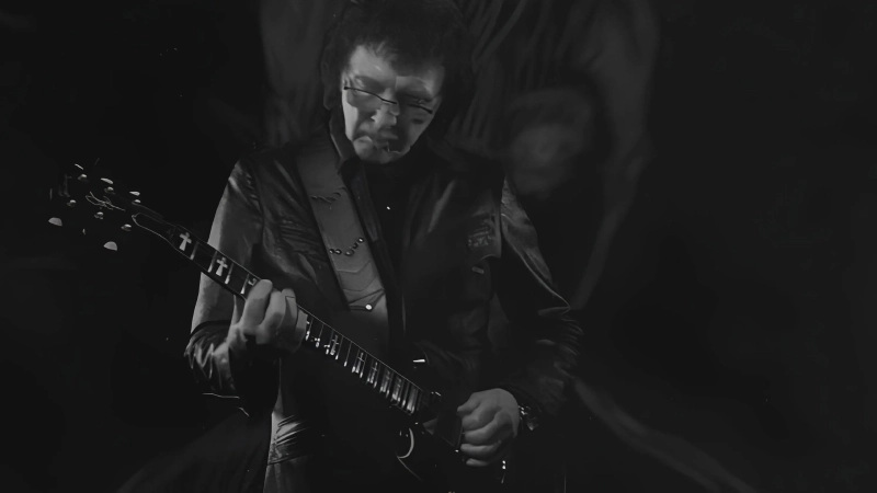 Do Riff ao Aroma: Tony Iommi Lança "Deified" com Xerjoff