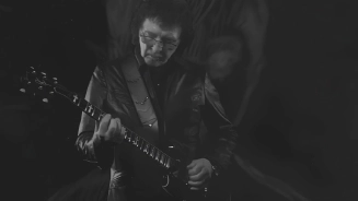 Do Riff ao Aroma: Tony Iommi Lança "Deified" com Xerjoff