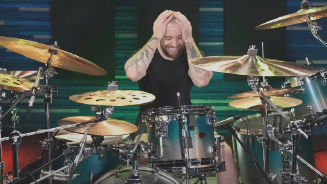 ASSISTA: Baterista do Slipknot, Eloy Casagrande Enfrenta Desafio Insano do Drumeo
