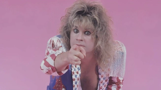 Ozzy Osbourne Culpa Sharon por Ombreiras e Paetês nos Anos 80