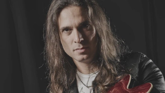 Compor Thrash Metal é como Montar um Lego, diz Kiko Loureiro