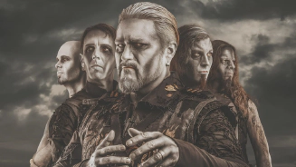 Comparações com SABATON: O Que Matthew do POWERWOLF Tem a Dizer