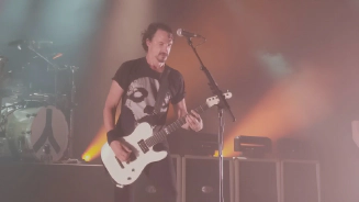 ASSISTA: Gojira Faz Cover do Sepultura e Leva Platéia a Loucura