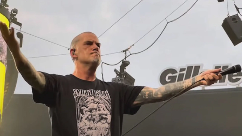 PANTERA Incendeia Gillette Stadium Como Ato de Abertura para METALLICA