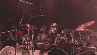 Exclusivo: Veja Vídeos da Performance Lendária do Slipknot em Primeiro Show da Turnê "Here Comes the Pain"