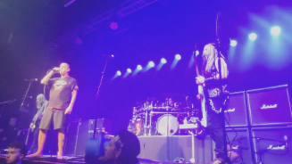 Assista: Metallica e Pantera Juntos em "Walk"? Veja Vídeos