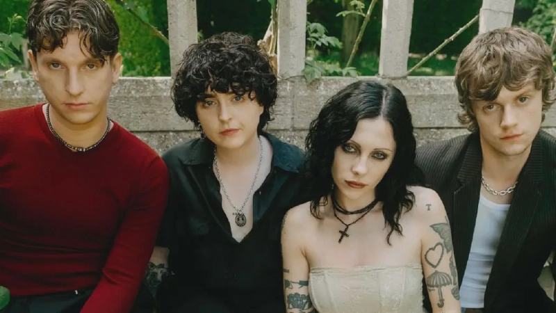 Pale Waves Reinventa o Som dos Anos 80 em Novo Single "Gravity"