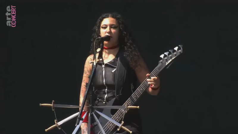 Assista: Crypta Tocando ao Vivo no Festival Summer Breeze 2024