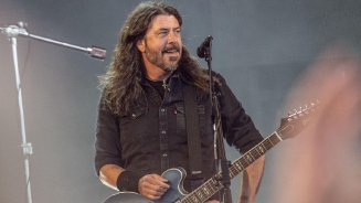 Polêmica: Dave Grohl Confessa Paternidade Fora do Casamento; Entenda