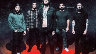 Assista: Beartooth lança nova música 'ATTN.' na versão deluxe de 'The Surface'