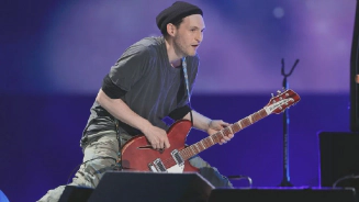 Josh Klinghoffer se Declara Inocente por Homicídio em Acidente de Trânsito