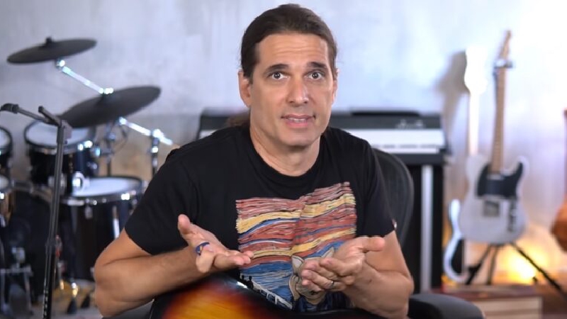 Kiko Loureiro Lança Novo Single Solo "Mind Rise"; Ouça